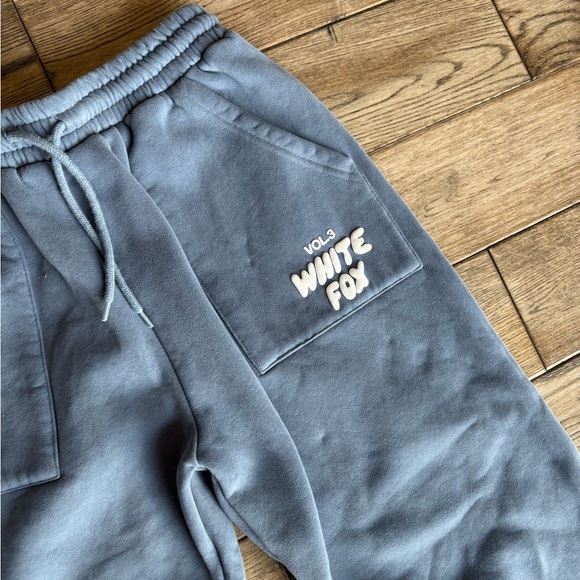 White Fox Boutique Offstage Sweatpants Ocean Blue Medium - Picture 6 of 8